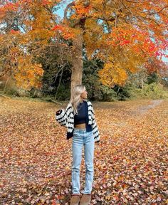 Cozy Fall Outfits, Fall Fits, Fall Pictures, Cute Fall Outfits, Fashion Mistakes, Autumn Aesthetic