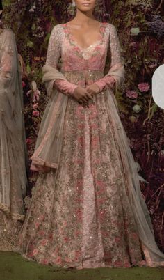 Padmavat Outfits, Fairytale Lehenga, Mehandi Outfit, Desi Fits, Desi Dress, Desi Wedding Dresses, Culture Media, Asian Bridal Dresses, Desi Bride