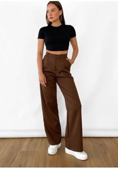 Brown Wide Leg Pants Outfit, Brown Trousers Outfit, Brown Pants Outfit, Cargo Pants Outfits, Outfits Con Jeans, Pants Outfits, Brown Pants, Pantalon Large