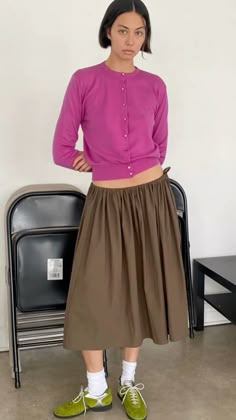 Colorful Minimalist Fashion, Fashion Inspo Casual, Maxi Skirt Outfits, Casual Street Style, Casual Style Outfits, New Wardrobe, Modern Fashion, Daily Outfits, Minimalist Fashion