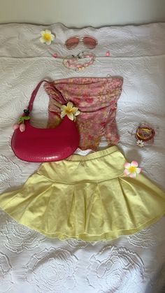 Beach Dresses Outfit, Tropical Fashion Outfits, Tropical Y2k Outfits, Tropical Girl Outfits, Wayamaya Aesthetic, Hawaiian Inspired Outfit, Barbie Summer Outfits, Cute Tropical Outfits, Tropical Beach Outfits