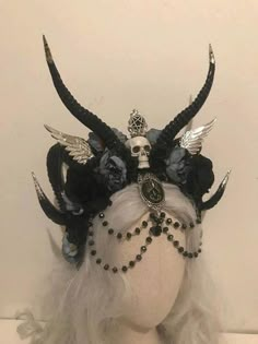 Horned Demon, Witch Image, Demon Horns, Gothic Witch, Goth Wedding, Headpiece Jewelry, Magical Jewelry, Fantasias Halloween, Gothic Wedding