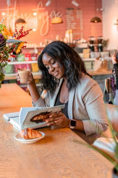 Personal Branding Photoshoot in a café in Amsterdam - Portrait Photographer - AMSTERDAM Cafe Photo Shoot Ideas, Coffee Shop Headshots, Education Photoshoot, Coffee Shop Photoshoot Ideas, Personal Branding Photoshoot Outdoor, Coffeeshop Photoshoot, Cafe Photoshoot Ideas, Amsterdam Portrait, Photoshoot Cafe