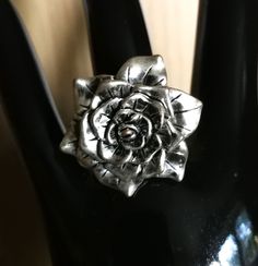 Vintage silver metal rose flower shaped ring Elegant Flower Shaped Metal Rings, Silver Metal Flower Ring For Anniversary, Silver Rose Design Ring, Silver Flower Ring With Rose Design, Silver Ring With Rose Design, Silver Flower Shaped Jewelry With Rose Design, Silver Floral Jewelry With Rose Design, Silver Flower Jewelry With Rose Design, Silver Flower-shaped Rings With Rose Design