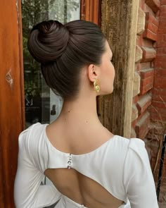 Glamorous Wedding Hair, Formal Hairstyles For Long Hair, Big Bun Hair, Long Hair Ponytail, Bridal Hair Buns, Hairdo Wedding, Bridal Hair Inspiration, בר מצווה, Hairdos For Curly Hair