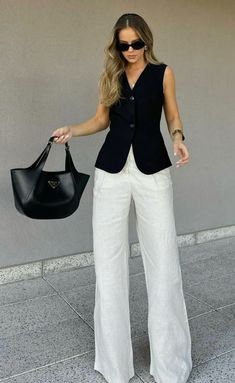 Pantalon Blanco Outfit, Style Tricks, Waistcoat Outfit, Linen Style Fashion, Elegant Wear, Classy Fits, Outfit Chic, Moda Chic, Instagram Look