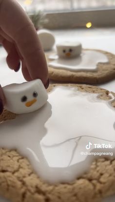 Cookies To Bake, White Chocolate Icing, Melted Snowman Cookies, Hot Cocoa Cookies, Amaretti Cookies, Melting Snowmen, Melted Snowman, Snowman Cookies