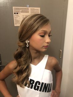 Hair Styles For Pageants Easy, Side Pageant Hairstyles, Side Pony Pageant Hair, Pageant Hair For Natural Curly Hair, Kindergarten Pageant Hair, Teenage Pageant Hair, Ponytail Pageant Hair, Half Up Half Down Pagent Hair, Best Pageant Hairstyles