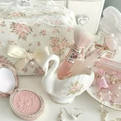 Pink Princess Aesthetic, Pink Dollhouse, Aphrodite Aesthetic, Pink Tumblr Aesthetic, Cute Diy Room Decor