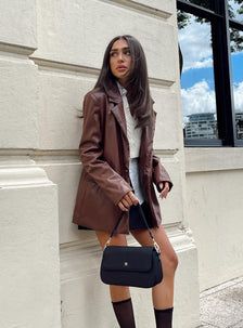 Morrison Faux Leather Blazer Brown Blazers Jacket For Women, Dress Jacket Fall, Casual Business Attire For Women Jeans, Fall Outfits With Jackets, Brown Faux Leather Blazer Outfit, Effortless Romantic Style, Classy Jackets For Women, Fall 2024 Jackets, Fall Nyc Fashion