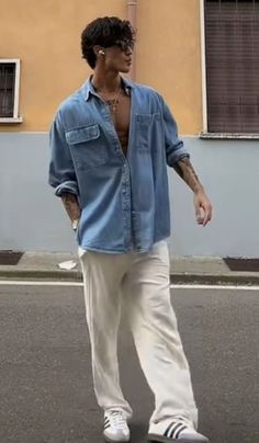 European Summer Fits Men, New York Mens Fashion Summer, Blonde Man Outfit, European Mens Fashion Summer Street Styles, Summer Outfits For Men 2024, Summer Fits Aesthetic Men, Mens Outfit Inspiration Summer 2024, White Pants Outfit Men Casual, Summer Fits Men 2024