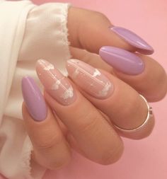 Purple Nail Designs Gel, Beginning Of Summer Nails, Lilac Nail Inspo Almond, Aesthetic Lilac Nails, Lilac Almond Acrylic Nails, Purple Simple Nails, Almond Nails Pastel Purple, Purple Almond Nails, Lilac Almond Nail Designs