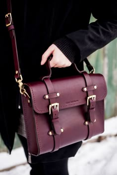 Adventure Bags, Tas Bahu, Leather Company, Retro Pin Up, Oldenburg, Leather Shops, Handcrafted Leather, Mode Inspiration, Hermione