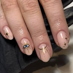 Nail Painted Designs, Star Of David Nails, Nails For Rome, Tiny Nail Art, Manifesting Nails, Nail Ideas Evil Eye, Tarot Nail Art, Manifest Nails, Jewish Nails