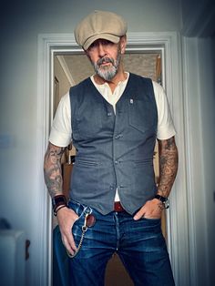 Waist Coat Men, Old Hipster, Old Man Fashion, Older Mens Fashion, Men's Denim Style, Big Men Fashion, American Casual, Rugged Style