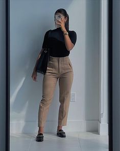 Baddie Office, Work Attire Women, Smart Casual Work Outfit, Cute Work Outfits, Office Casual Outfit