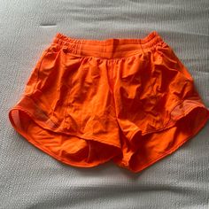 Low Rise 4 Inch Highlight Orange Orange Outfit, Simple Fits, Orange Shorts, Stockholm Fashion, Gym Fit, Preppy Outfits