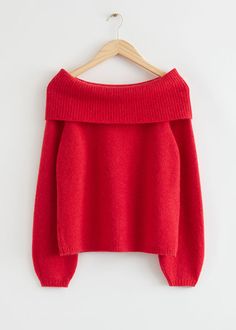 Chunky Off Shoulder Wool Sweater - Red - Sweaters - & Other Stories US Dirndl Outfit, Oversize Pullover, Bandeau Tops, Christmas Sweaters For Women, Mini Robes, Off Shoulder Sweater, Winter Trends, Tonga, Women Sleeve