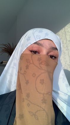 #niqabi #niqab #khimar #hijab #hijabi #hijabfashion #hijabstyle #hijaboutfit #hijabinspiration #muslim #muslimah #muslimahfashion #modesty #modeststyle #jilbab #fashion #islam #islamabad #Abaya #muslimabaya #modest #muslimgirl Half Niqab Aesthetic, Niqab Hijab, Khimar Hijab, French Khimar, Uni Fits, Girls F, Eid Outfit