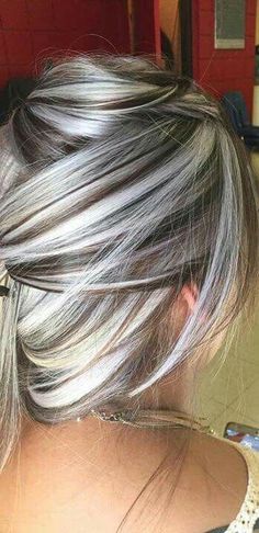 Cool Blonde Highlights, Grey Hair Color Silver, Granny Hair, Silver Highlights, Silver Hair Color, Gray Hair Highlights, Platinum Hair