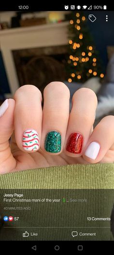 Short Short Christmas Nails, Christmas Nails For Kids Short Nails, Christmas Picture Nails, Pretty And Simple Nails, December Manicure Ideas, Kids Christmas Manicure, Christmas Gel Polish Nails, Little Debbie Nails, Christmas Gel Nails For Kids