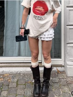 White Bloomer Shorts Outfit, Bloomers Outfit, Ruffle Shorts Outfit, Bootcut Jean, Outfits Aesthetic, Looks Style, Fashion Killa, Outfits Casuales, Short Outfits