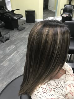 Highlights For Straight Black Hair, Black Dyed Hair With Highlights, Light Streaks In Dark Hair, Black Hair Streaks, Black Hair With Highlights Straight, Streaky Blonde Highlights, Y2k Highlights, Highlights On Dark Hair