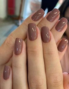 Nail Paint Shades, Bentuk Alis, Brown Nail Polish, Brown Nail, Fall Gel Nails, Subtle Nails, Casual Nails, Blush Nails, Neutral Nails