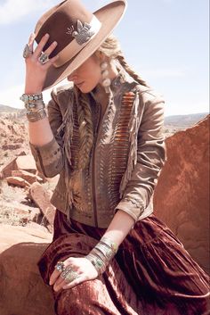 Bohemian Cowgirl, Wilde Westen, Double D Ranch, Boho Cowgirl, Cowgirl Aesthetic, Estilo Country, Rodeo Outfits, Cowgirl Chic, Western Girl