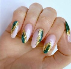 Acrylic Nail Designs Coffin, Coffin Nails Ombre, It Magazine, Glitter Nails Acrylic, Face Nails, Winter Nails Acrylic, Nails Design With Rhinestones, Simple Acrylic Nails