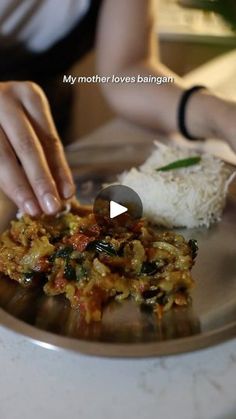 Baingan Recipe, Cooking Indian Food, Kishore Kumar, Homecooked Meals, Indian Recipe, Simple Meals, Desi Food, Steamed Rice, Indian Dishes