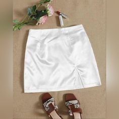 New Satin Skirt Short Elegantes, White Satin Skirt, Plain Skirt, White Mini Skirt, Plus Size Skirts, Satin Skirt, Green Skirt, Shein Style, Split Hem