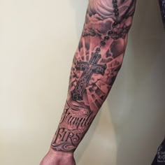 Dice Fire Tattoo, Cross Tattoo Sleeve, Religous Tattoo, Payasa Tattoo, Cruz Tattoo, Mister Cartoon, Scripture Tattoos, Maori Tattoos, Men Tattoos Arm Sleeve