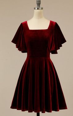 Mummy Dress, Outfit Konser, Emily Prentiss, Velvet Party Dress, Elizabeth Anne, Simple Bridesmaid Dresses, Red Velvet Dress, Retro Pin Up, Burgundy Velvet