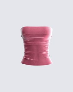 Keep all eyes on you in this pink tube top 😌 Constructed from velvet and complete with a strapless style, and a wide elastic band at the top - this top is the perfect pop of color for all baddies 💅 Cheap Pink Crop Top For Club, Velvet Tube Top, Pink Tube Top, Crop Top Casual, Pink Velvet, Retro Chic, Dream Clothes, Fame Dr, Outer Banks