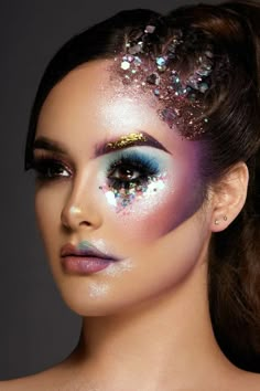 Extreme Make-up, Futuristic Makeup, Fashion Editorial Makeup, Fashion Show Makeup, Festival Make Up, Mekap Mata, Extreme Makeup, Glitter Makeup Looks, Show Makeup