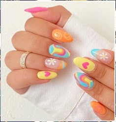 Looking for the best christmas nail art ideas? Look no further! These festive nail art designs will have everyone admiring your festive flair. Nails And Rings, Multicolored Nails, Unghie Nail Art, Spring Acrylic Nails, Hippie Nails, Colorful Nail, Colorful Nails, Summery Nails, Summer Acrylic Nails