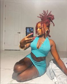 Purple Dreadlocks Black Women, Layered Soft Locs, Different Color Locs Black Women, Locs With Color Black Women, Peek A Boo Locs, Short Short Curly Hairstyles, Loc Colors Black Women, Dreadhead Hairstyles, Baddies With Locs