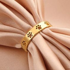 New Adorable!! Show Your Love For Your Fur Baby. Stainless Steel Hollow Paw Print Ring In Gold. Perfect For Yourself Or As A Gift. Suitable For Most Occasions. Suitable For Most Ages. Nwt Claw Rings, Rings For Women Wedding, Paw Print Ring, Animal Footprints, Vintage Wedding Jewelry, Claw Ring, Gold Color Ring, Paw Design, Dog Paw Print