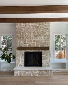 Creamy, beige, sandy stone fireplace in a living room using Casa Blanca RoughCut from Eldorado Stone available at I-XL Building Products. Rockwall With Fireplace, Stone Chimney Interior, Stone Tiled Fireplace, Farmhouse Stone Fireplace Ideas, Stone Farmhouse Fireplace, Stone Fireplace With Bench Seating, Lightly White Washed Brick Fireplace, Stone Fireplace With Mantle And Tv, Stone Fireplace Small Living Room