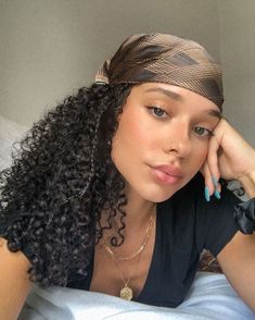 Curly Hair With Hair Accessories, Satin Head Scarf Curly Hair, Satin Scarf Curly Hairstyles, Head Scarf On Curly Hair, Head Wrap Styles Curly Hair, Curly Hair Styles With Scarfs, Head Scarf Curly Hair Summer, Head Scarf With Curly Hair, Headwrap Styles Curly Hair