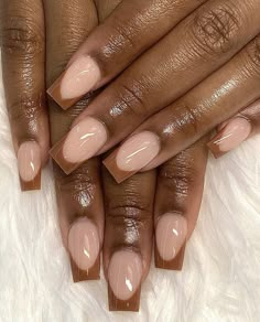 Dec 21, 2020 - This Pin was discovered by anne. Discover (and save!) your own Pins on Pinterest Brown Short Square Nails, Brown Short Nails, Short Nails Acrylic Square, Short Brown Nails, Brown French, French Tip Acrylic Nails