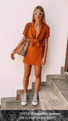 This is the perfect fit to wear while goint to the sea. The vibes are incredible and the fit is fire. Visit our instagram @inspofits_women for daily new inspirig posts! Casual Chic Style, Looks Vintage, Spring Summer Outfits, Look Chic, Moda Fashion, Look Fashion, Spring Summer Fashion