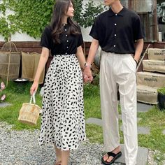 Matching Church Outfits For Couples, Modest Couple Outfits, Couple Ootd Outfits Casual, Matching Outfits Pareja, Couple Church Outfits, Couple Outfits Formal, Couple Outfit Ideas Casual, Couple Matchy Outfits, Matchy Outfit Couple Casual