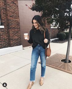 Rich Women Outfits, Dinner Outfit Casual, Jacket With Jeans, Summer Work Outfits, Elegante Casual, Dinner Outfits, Casual Work Outfits, Date Outfits, Work Outfits Women