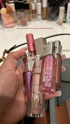 Profumo Victoria Secret, Makeup Collection Goals, Lip Makeup Tutorial, Lip Gloss Collection, Beauty Natural Products, Makeup Obsession, Body Skin Care Routine, Makati, Love Makeup