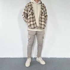 Flannel Hoodie Outfit Men, Basic Boy Outfit, Flannel Styling, Hoddies Outfits, Soft Outfits, Shacket Outfit, Guy Outfits, Japan Outfits