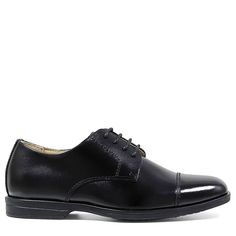 Pass on dad's style with the Revel Jr Cap Toe Oxford from Florsheim. Leather upper in an oxford style with a cap toe. Lace up entry. Stitching details. Soft lining with comfort footbed. Durable rubber traction outsole. Kid Dress, Bowtie And Suspenders, Oxford Style, Dad Fashion, Black Dress Shoes, Famous Footwear, Grade School, School Shoes, Big Kid