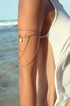 Armlet Slave Bracelet Arm Bracelet Piece Hipster by FunnyPeopleCo, $15.00 Upper Arm Cuffs, Body Chains, Arm Bracelets, Arm Cuff, Boho Hippie, Turquoise Jewelry, Bling Bling