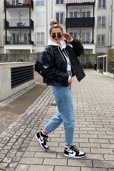 Panda Dunk High Outfit Women, Womens Jordans Outfit Casual, Outfit Jordan Mujer, High Dunk Outfit Women, How To Wear Jordans Women, Outfits Con Jordan Mujer, How To Style Jordans Women, Rhianna Fashion, Jordan Women Outfit